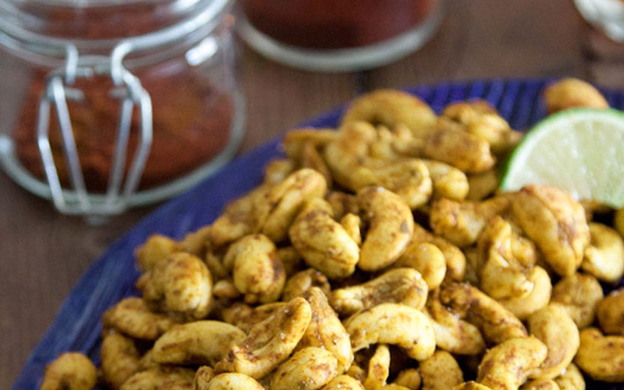 curry-lime-roasted-cashews
