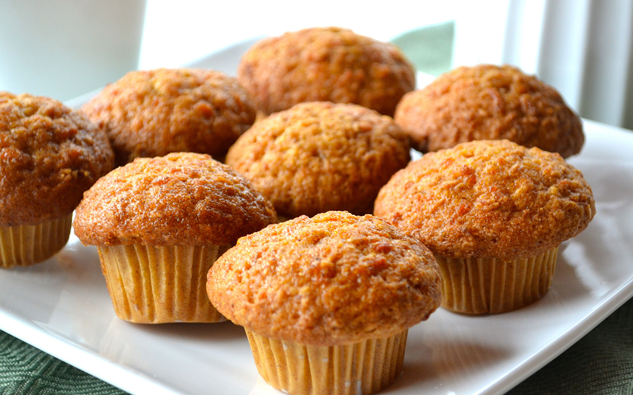 raw-carrot-muffins