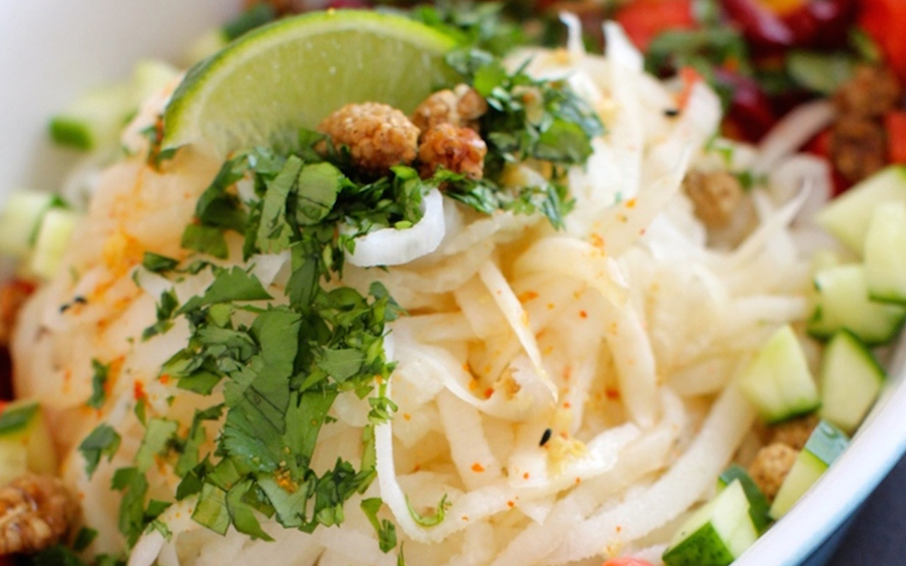 daikon-noodle-salad
