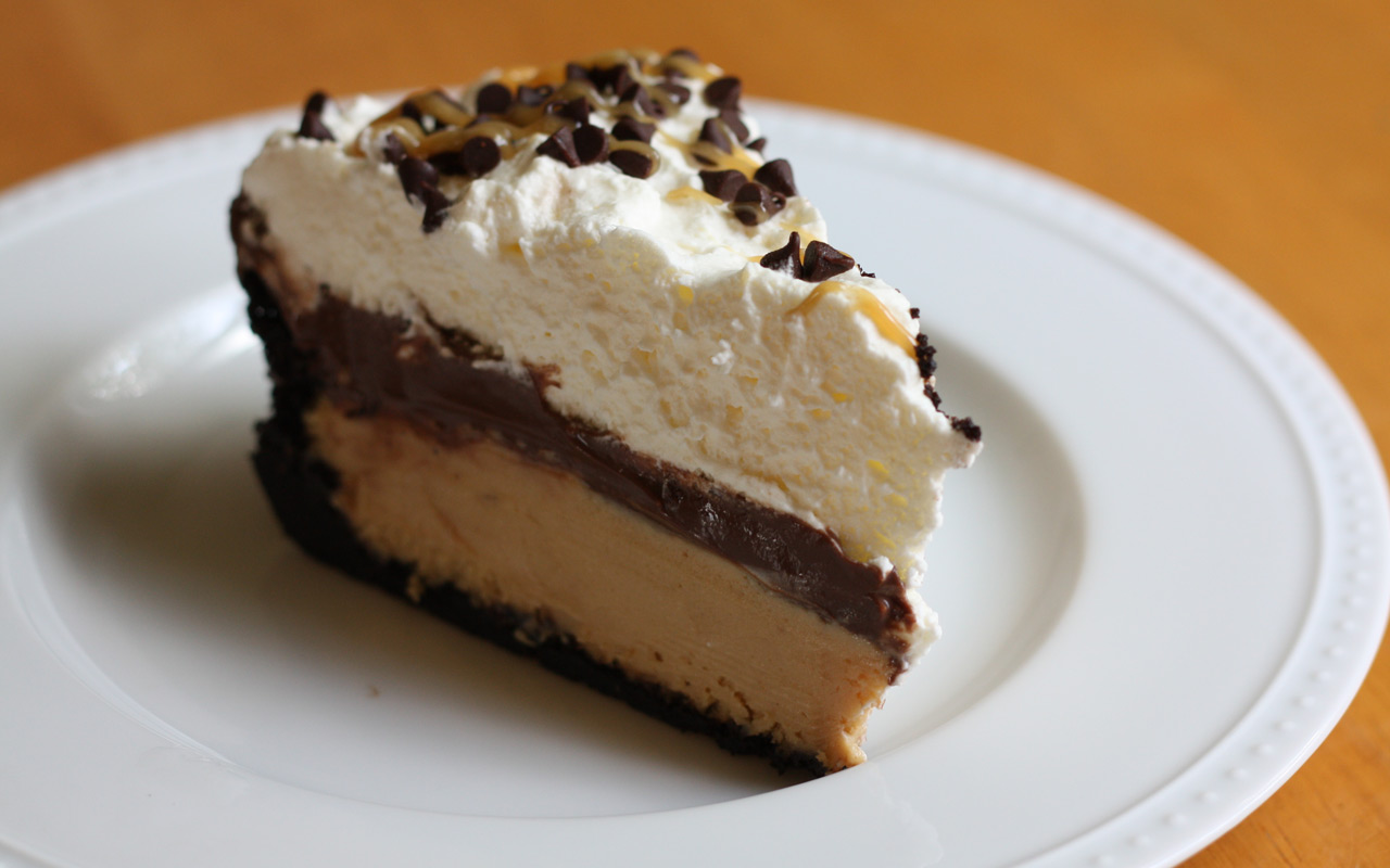 epic-chocolate-peanut-butter-banana-ice-cream-pie
