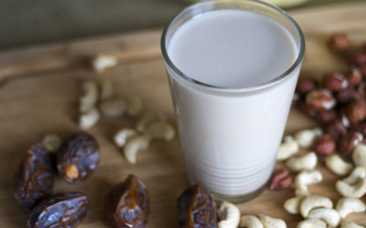 homemade-cashew-milk