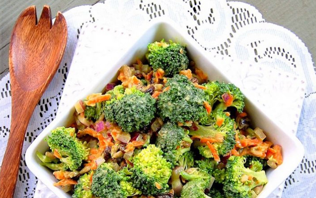 vegan-broccoli-salad